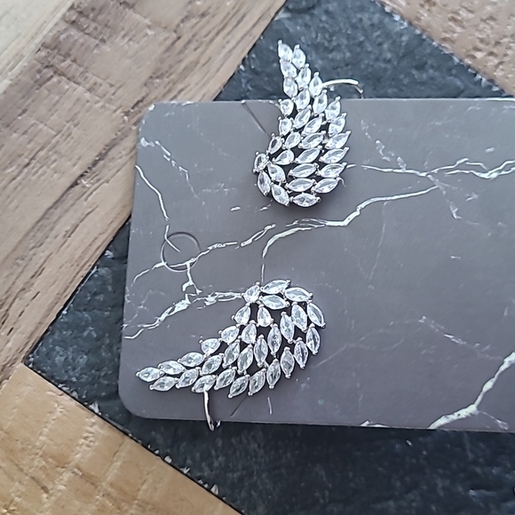 Angel Glam Earrings - Picture 1 of 9